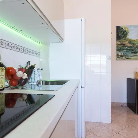 Tamaris D Direkt Am By Interhome *
