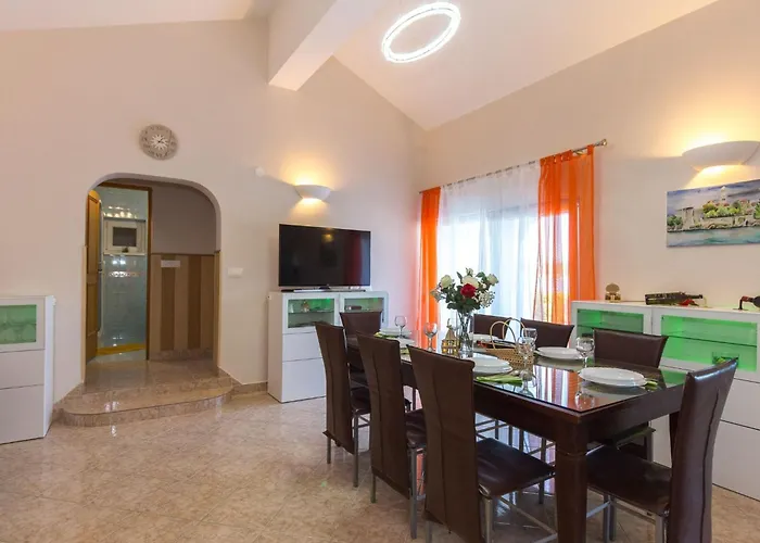 Tamaris D Direkt Am By Interhome *