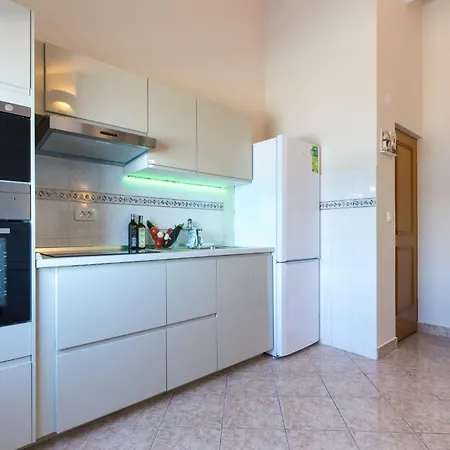 Tamaris D Direkt Am By Interhome Appartement Čižići