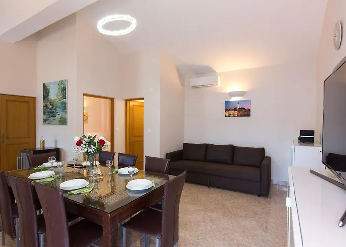 Tamaris D Direkt Am By Interhome Čižići